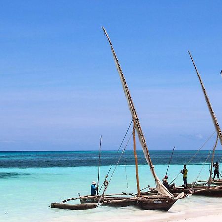 Boheme Zanzibar Bed & Breakfast จัมเบียนี ภายนอก รูปภาพ