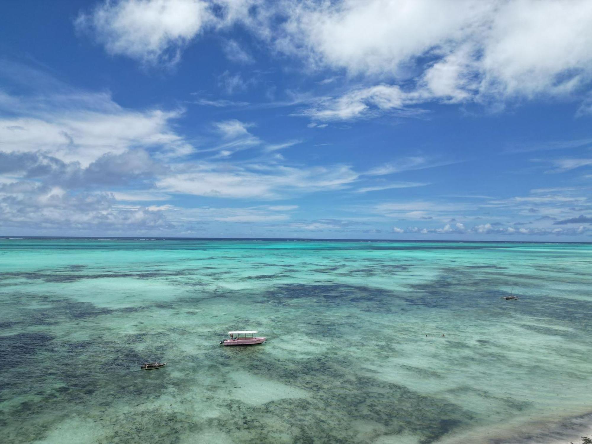 Boheme Zanzibar Bed & Breakfast จัมเบียนี ภายนอก รูปภาพ